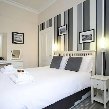 Konukevi Riviera 3*