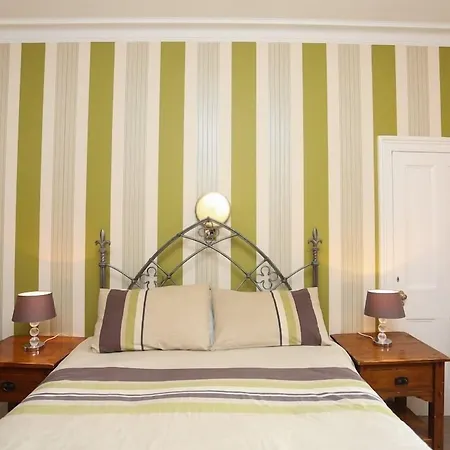 بيت ضيافة Riviera 4*