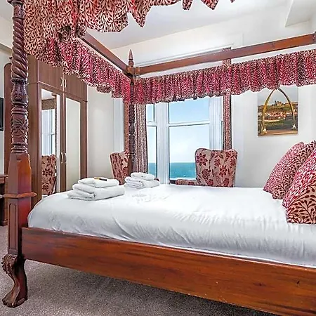 Riviera 4*